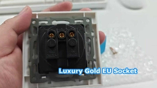 UBARO Prise murale standard UE 86 OR